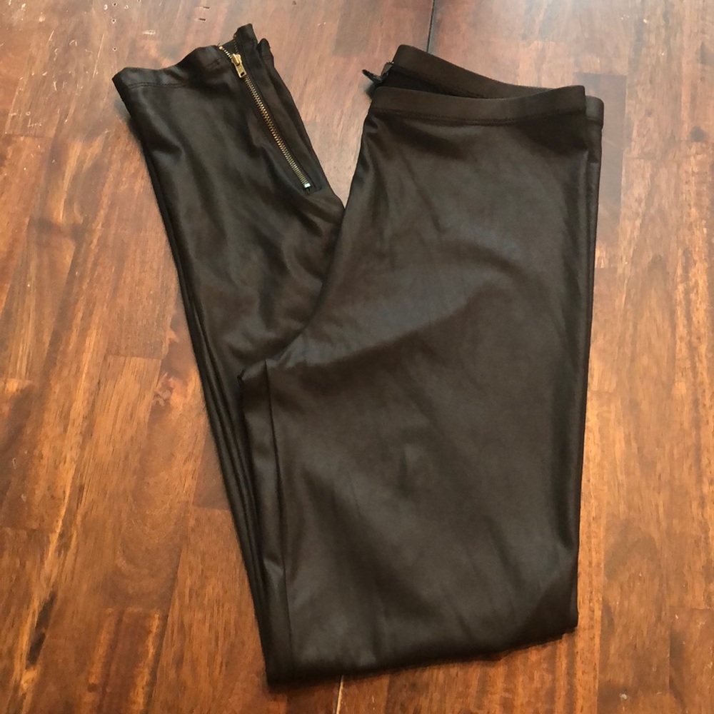 Forever 21 Junior's Black Faux Leather Leggings Gold Side Zipper Sz M